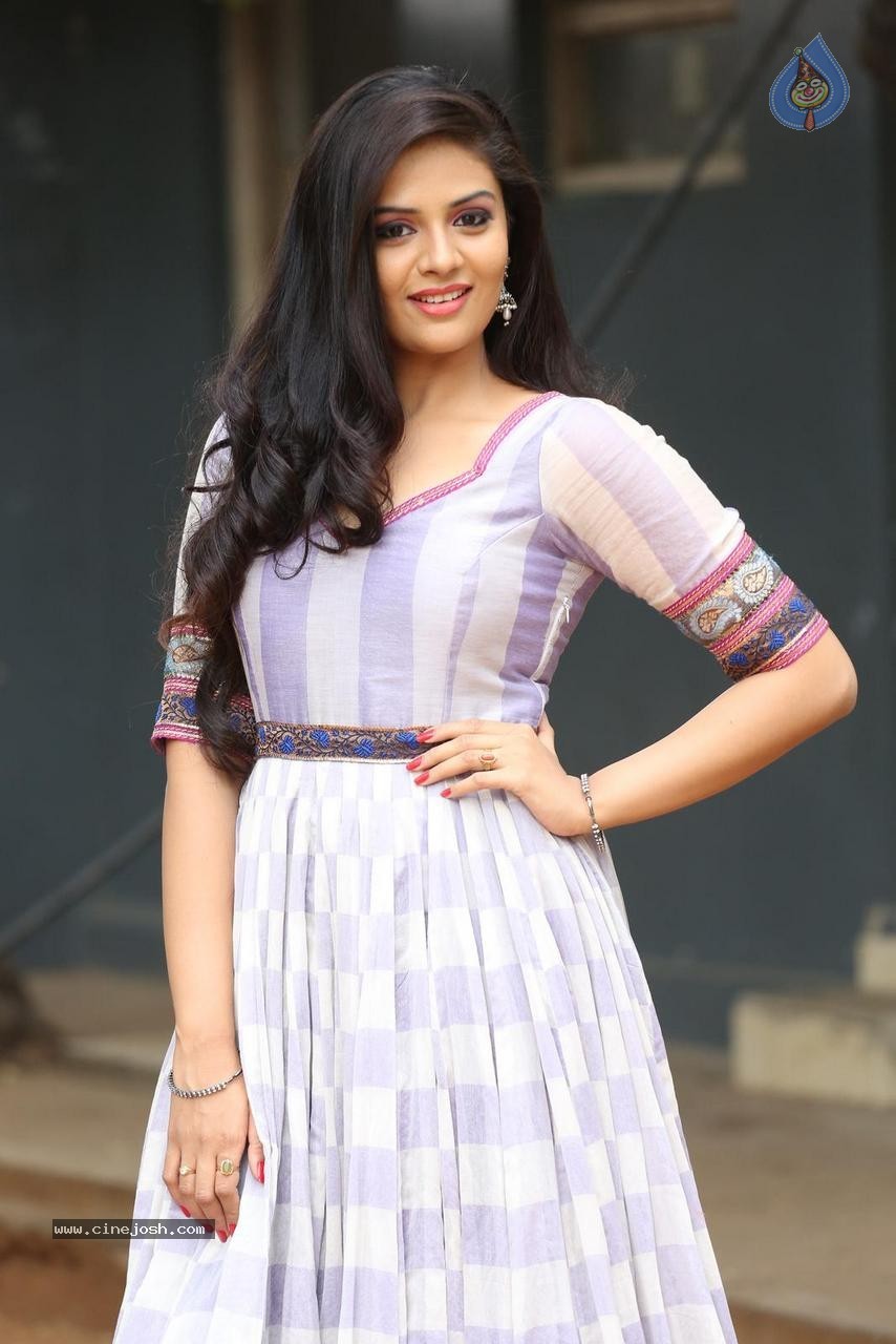 Sreemukhi Latest Photos - 12 / 43 photos