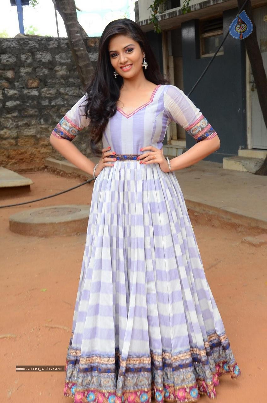 Sreemukhi long frocks hotsell