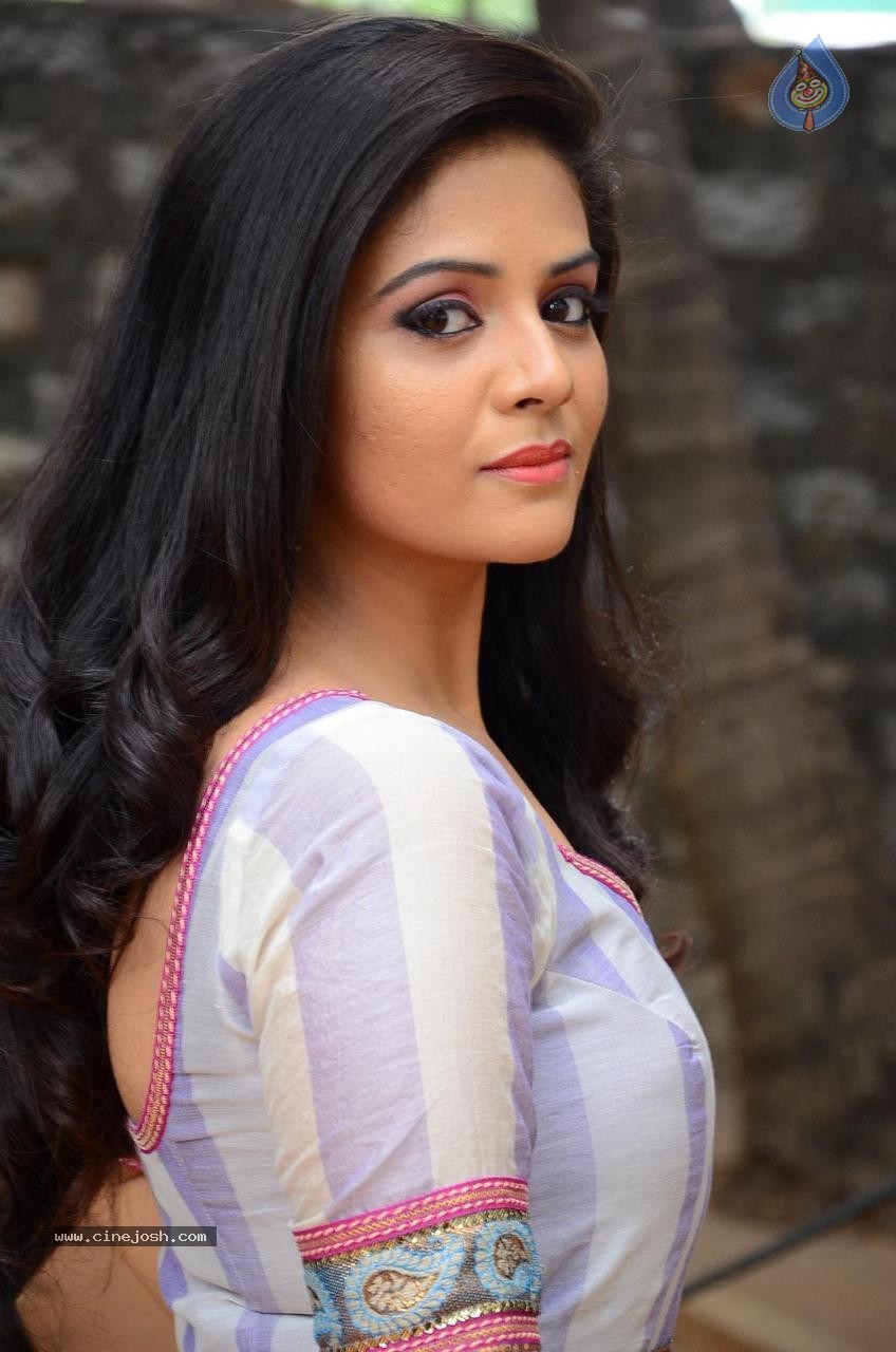 Sreemukhi Latest Photos - 41 / 43 photos