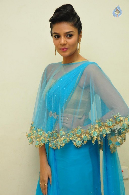Sreemukhi Latest Pics - 2 / 29 photos
