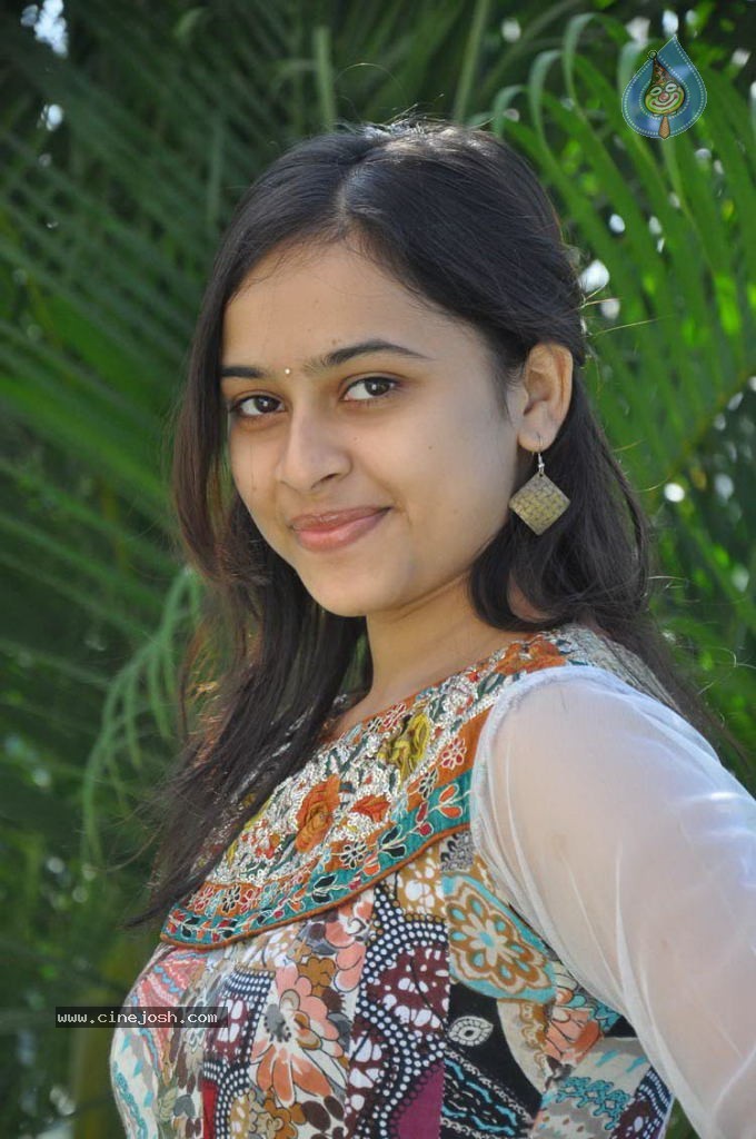 Sri Divya Latest Gallery - 46 / 49 photos