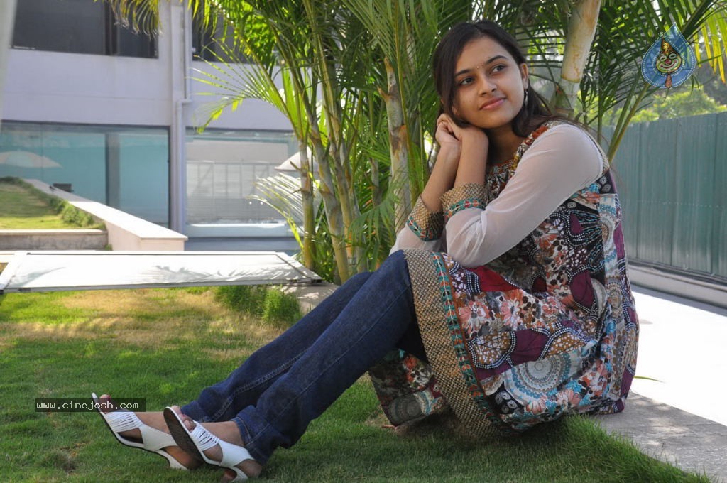 Sri Divya Latest Gallery - 47 / 49 photos