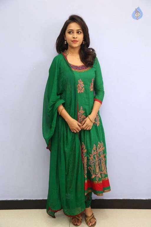Sri Divya Latest Gallery - 14 / 33 photos