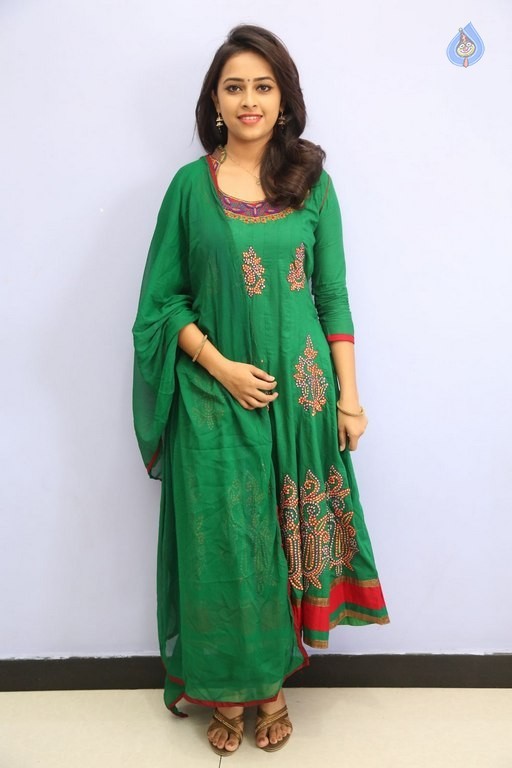 Sri Divya Latest Gallery - 23 / 33 photos