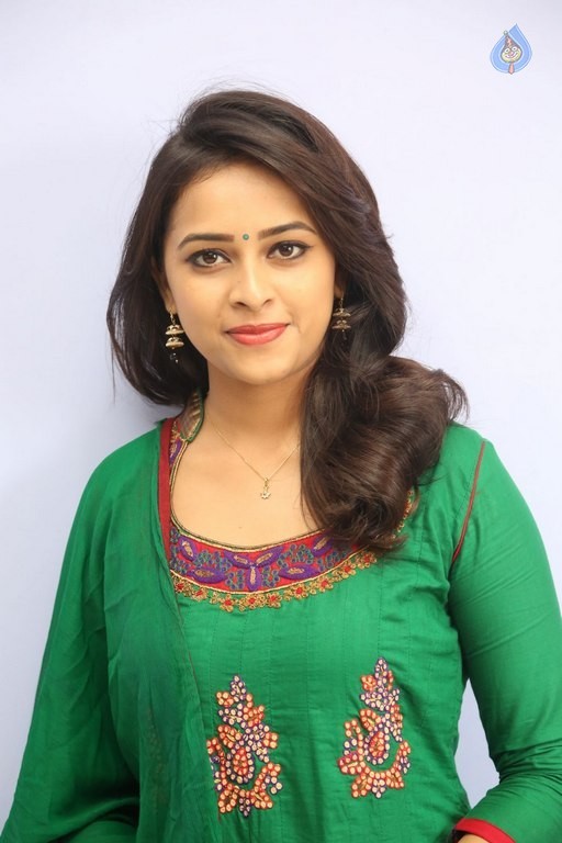Sri Divya Latest Gallery - 27 / 33 photos