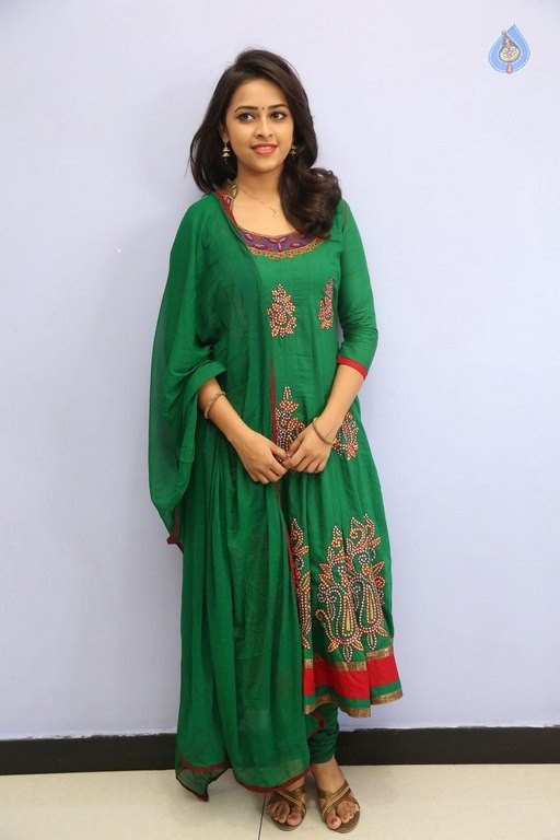 Sri Divya Latest Gallery - 29 / 33 photos