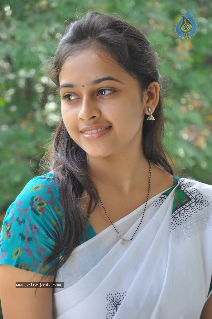 Sri Divya Latest Photos - 11 / 60 photos