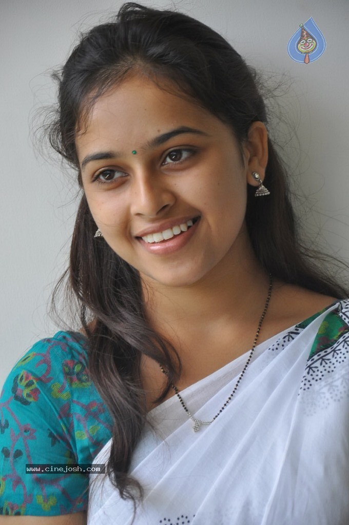 Sri Divya Latest Photos - 14 / 60 photos