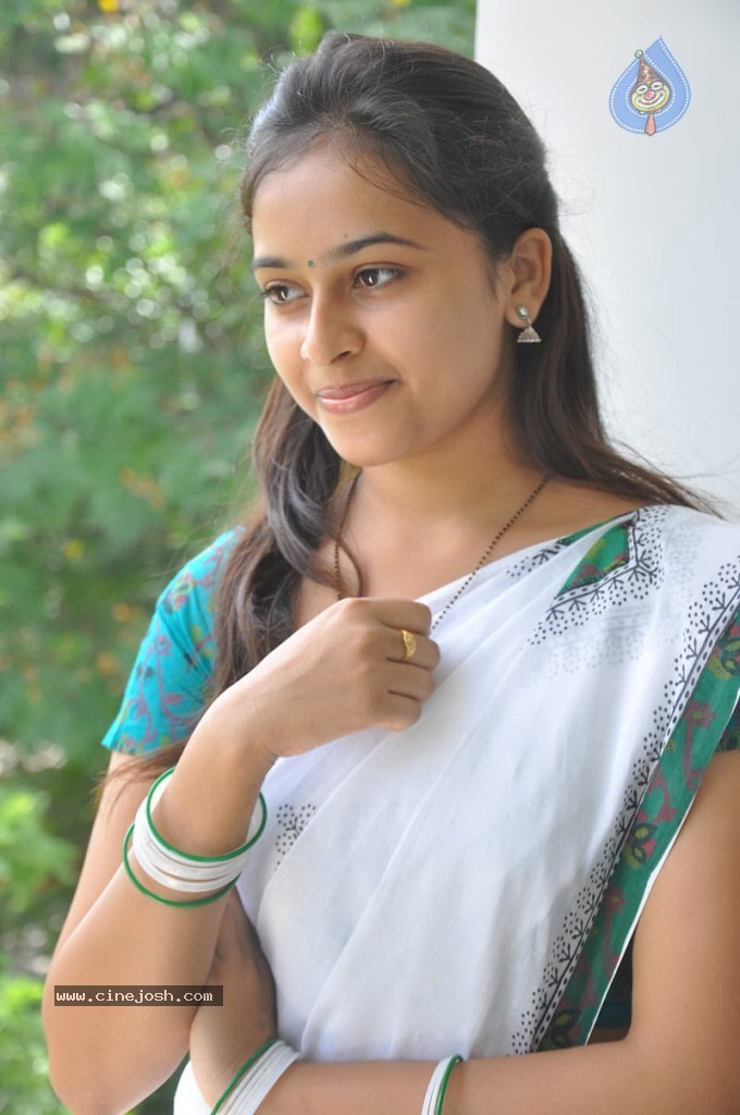 Sri Divya Latest Photos - 19 / 60 photos