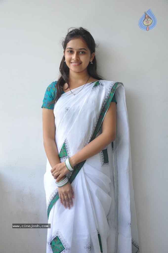 Sri Divya Latest Photos - 23 / 60 photos