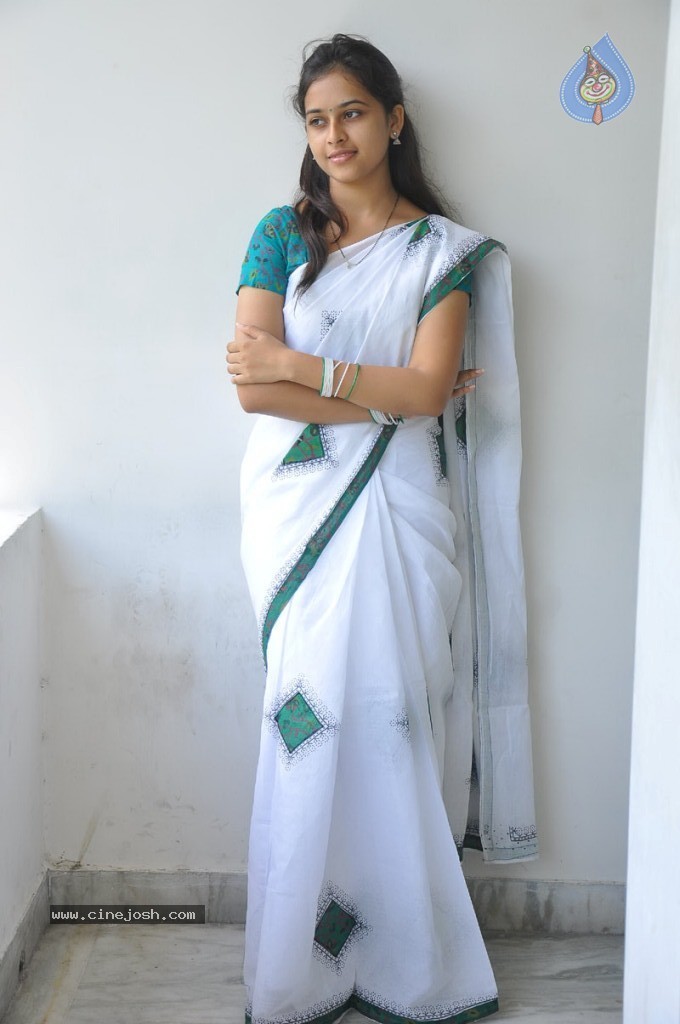 Sri Divya Latest Photos - 25 / 60 photos