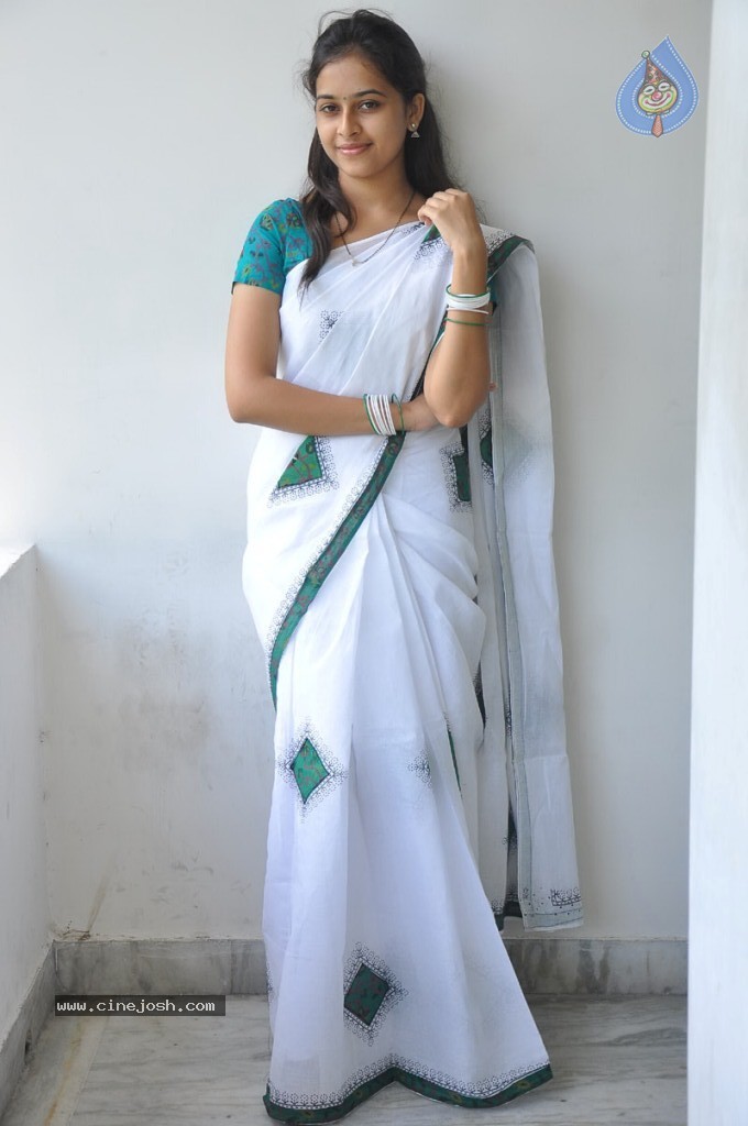 Sri Divya Latest Photos - 31 / 60 photos