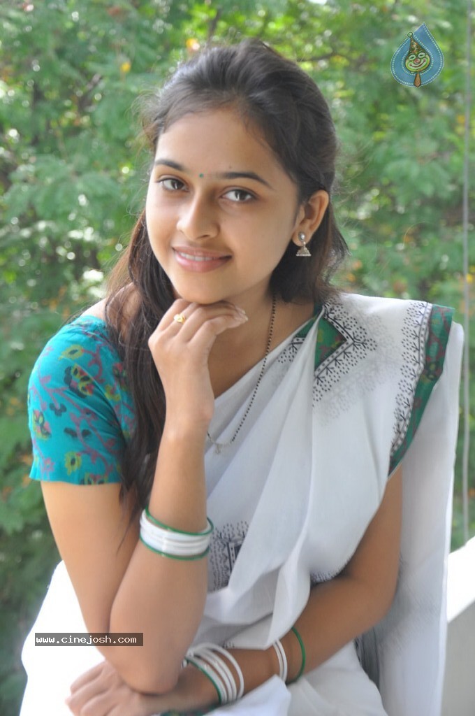 Sri Divya Latest Photos - 48 / 60 photos