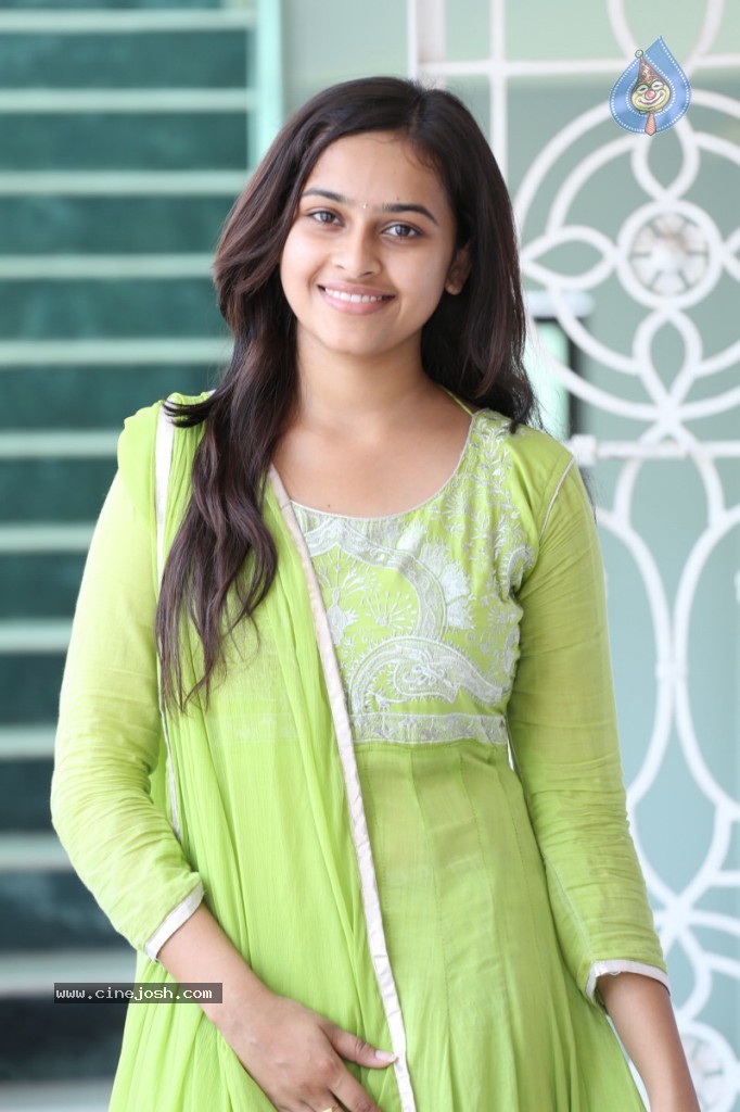 Sri Divya Latest Photos - 30 / 80 photos