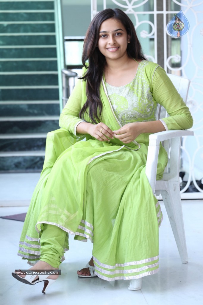 Sri Divya Latest Photos - 42 / 80 photos
