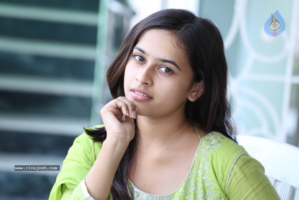 Sri Divya Latest Photos - 50 / 80 photos