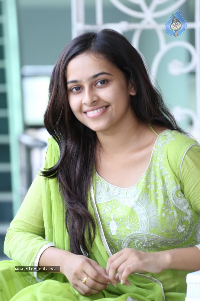 Sri Divya Latest Photos - 53 / 80 photos