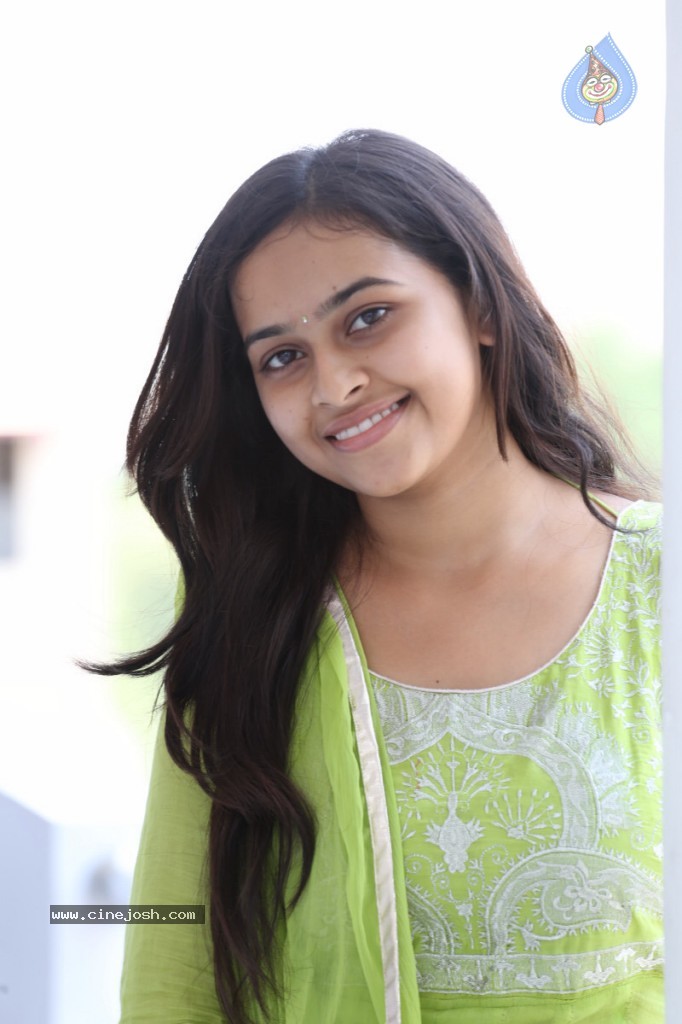 Sri Divya Latest Photos - 64 / 80 photos