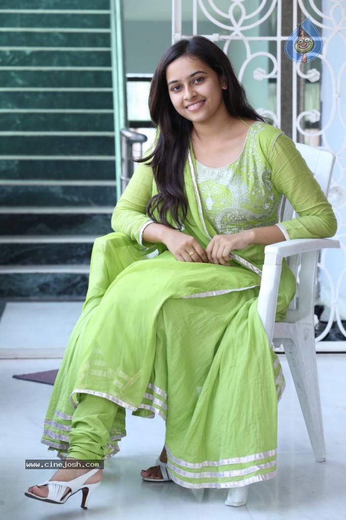 Sri Divya Latest Photos - 71 / 80 photos