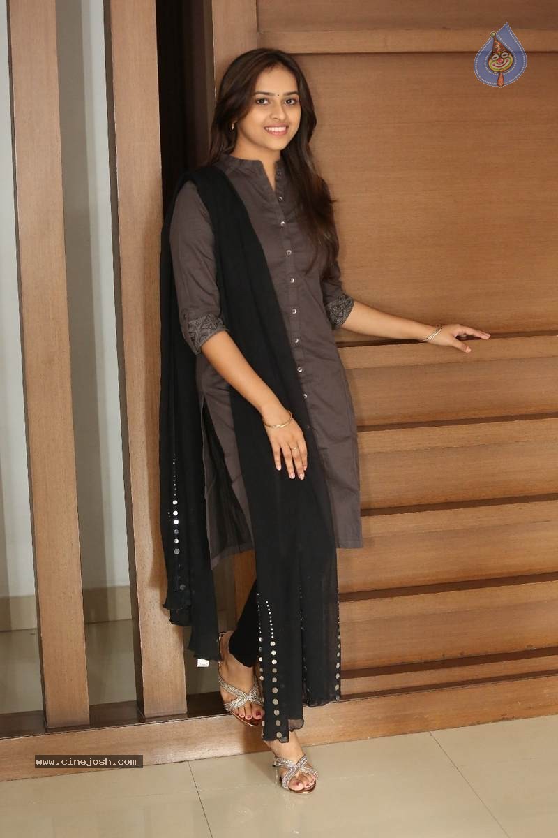 Sri Divya New Gallery - 14 / 60 photos