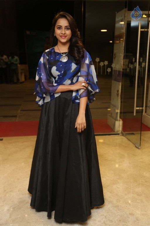 Sri Divya New Pics - 15 / 42 photos