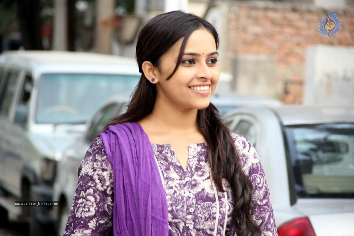 Sri Divya New Pics - 1 / 6 photos