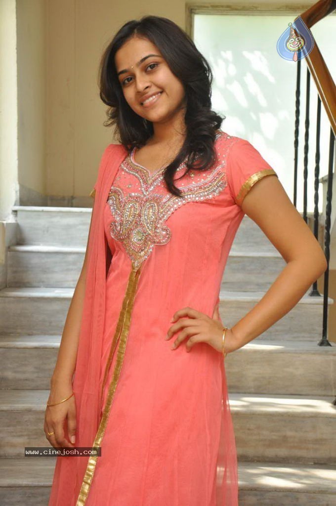 Sri Divya New Stills - 27 / 37 photos