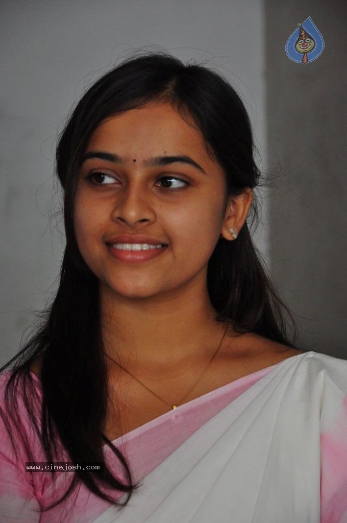 Sri Divya New Stills - 2 / 50 photos