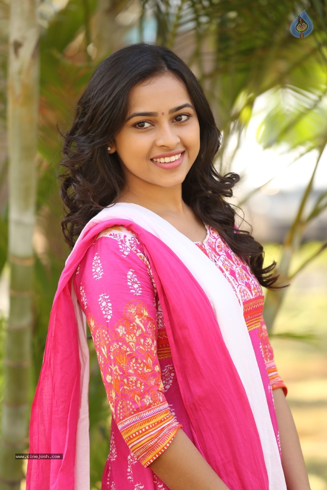 Sri Divya Photos - 34 / 54 photos