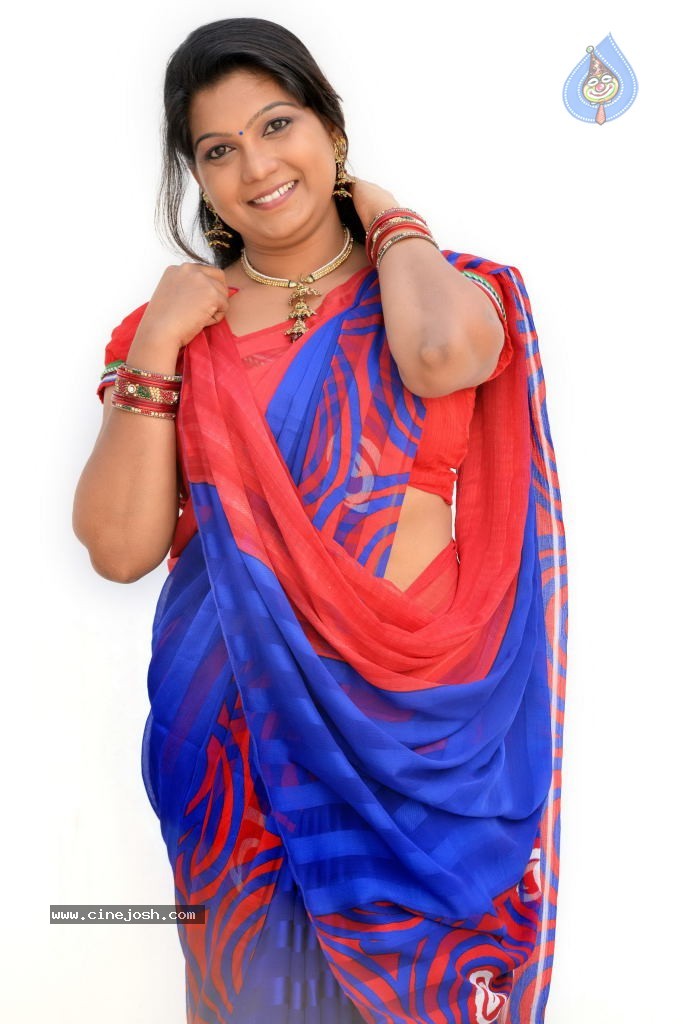 Sri Lakshmi Cute Stills - 8 / 29 photos