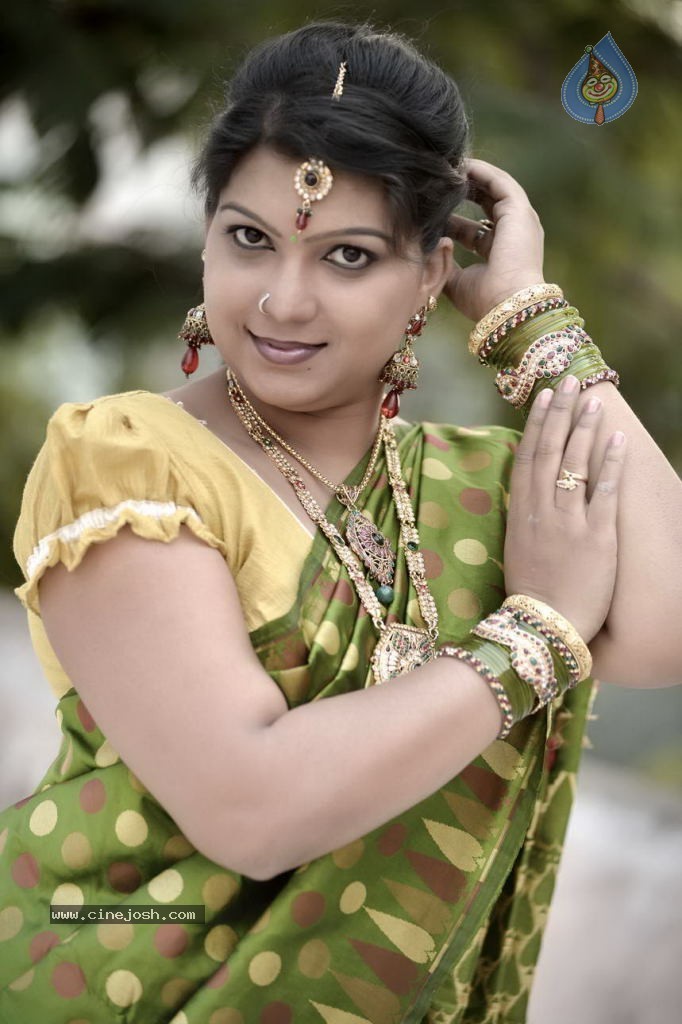 Sri Lakshmi Cute Stills - 10 / 29 photos
