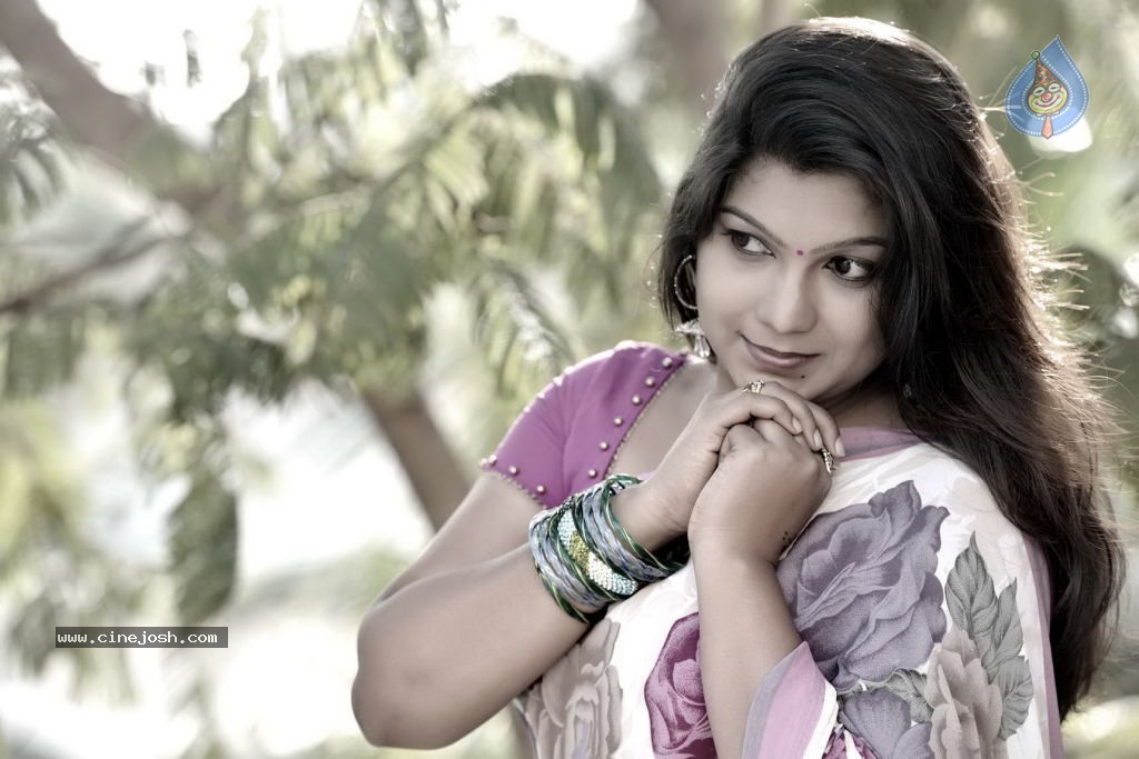 Sri Lakshmi Cute Stills - 13 / 29 photos