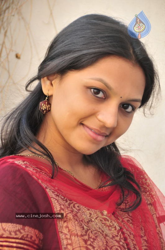 Sri Photo Stills - 6 / 34 photos