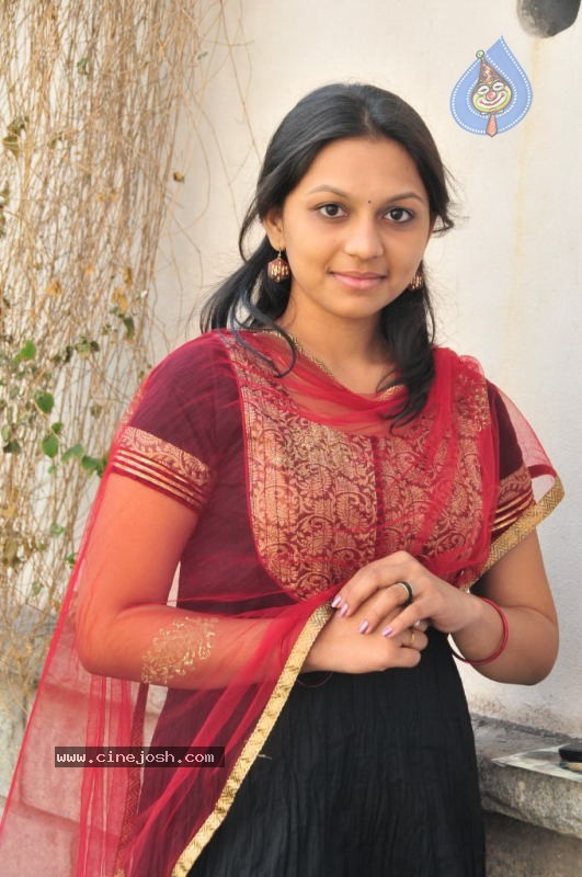 Sri Photo Stills - 14 / 34 photos