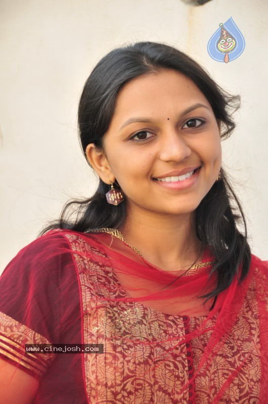 Sri Photo Stills - 15 / 34 photos