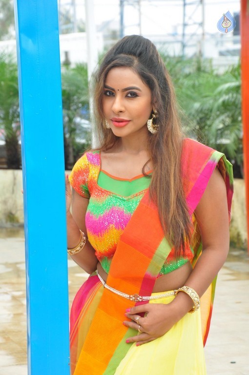 Sri Reddy Latest Photos - 2 / 35 photos