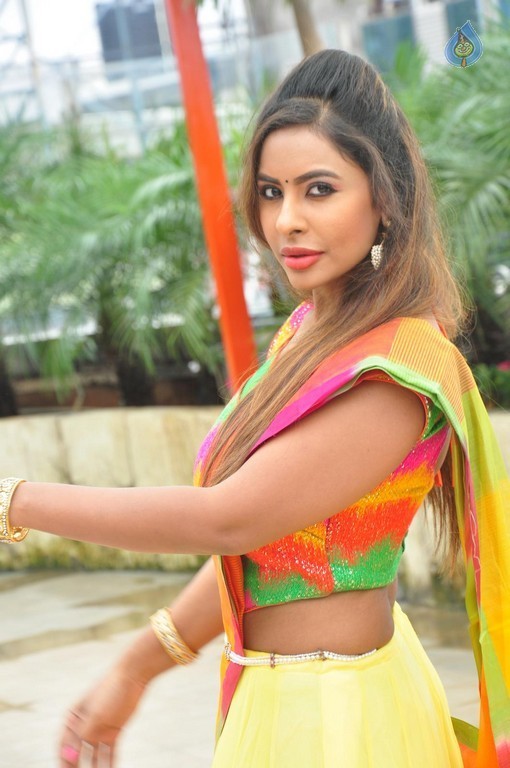 Sri Reddy Latest Photos - 8 / 35 photos