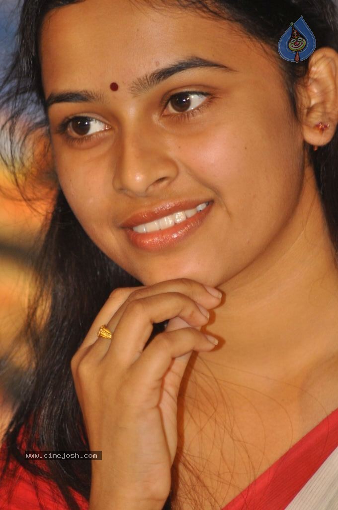 Sri Divya Stills - 47 / 53 photos