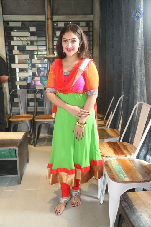 Sridevi Vijaykumar New Pics - 2 / 21 photos