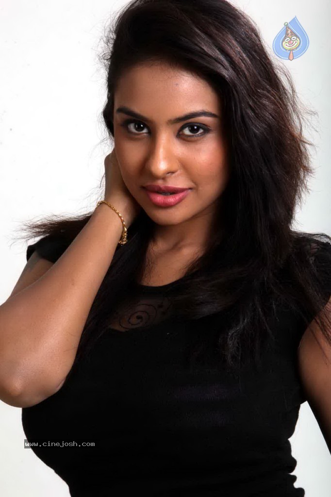 Srilekha New Hot Stills - 23 / 64 photos