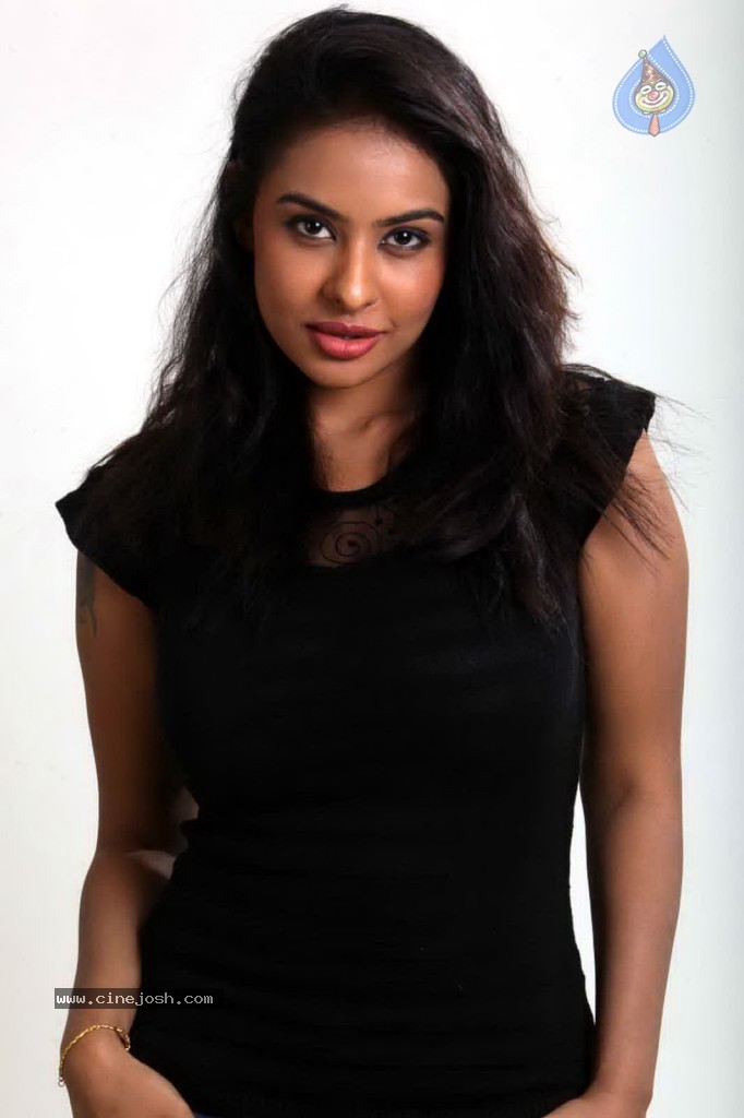 Srilekha New Hot Stills - 25 / 64 photos