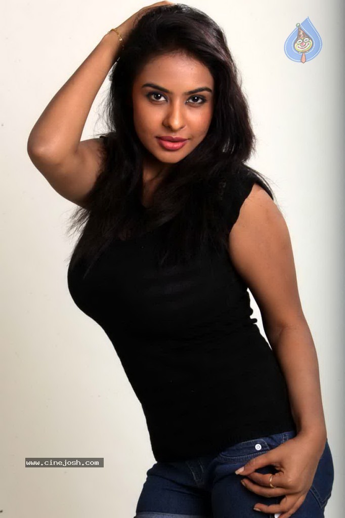 Srilekha New Hot Stills - 43 / 64 photos