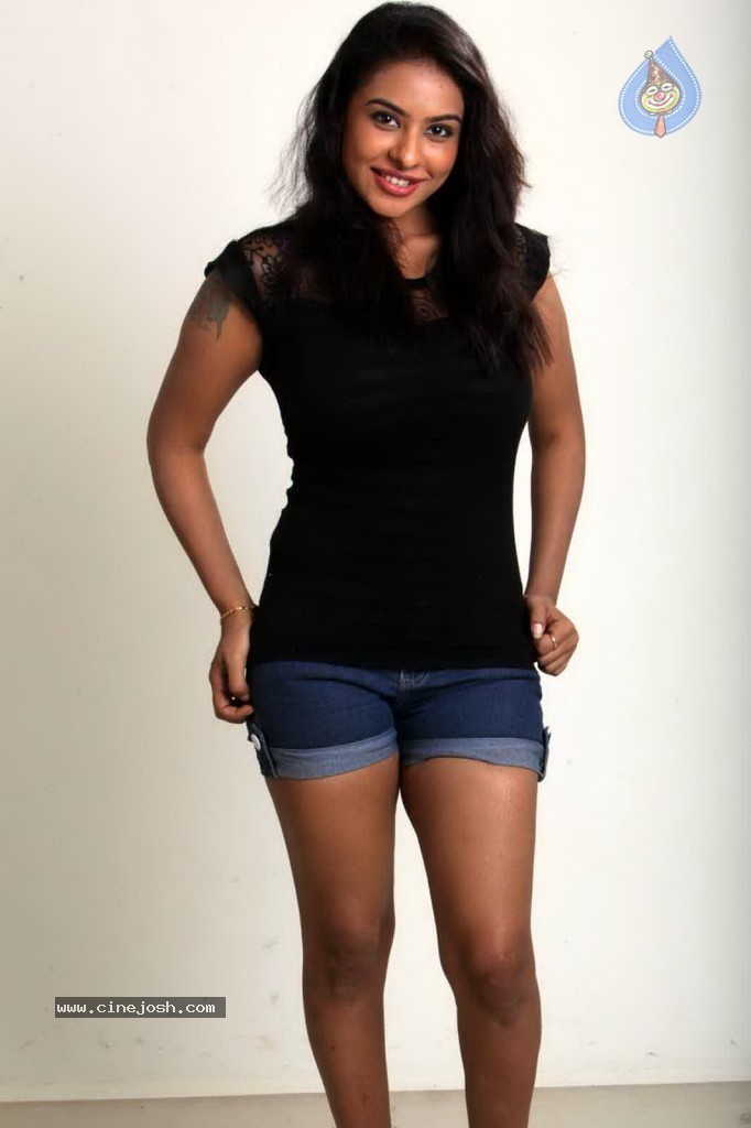 Srilekha New Hot Stills - 44 / 64 photos