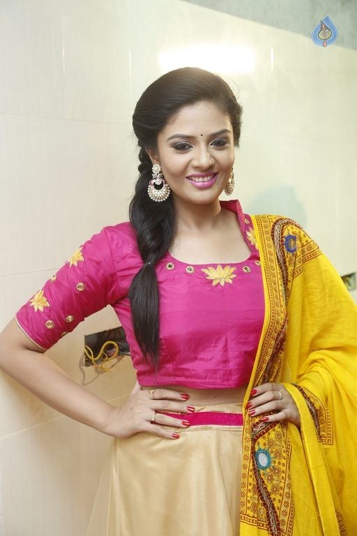 Srimukhi Latest Images - 8 / 42 photos