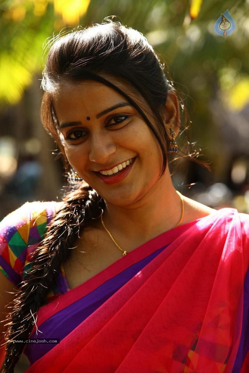 Sruthi Varma Latest Stills - 18 / 52 photos
