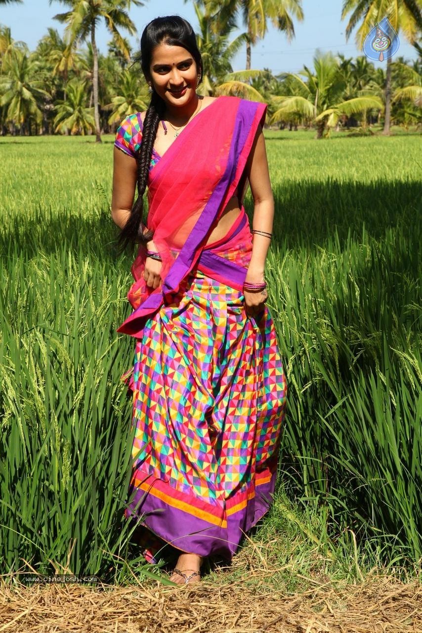 Sruthi Varma Latest Stills - 22 / 52 photos
