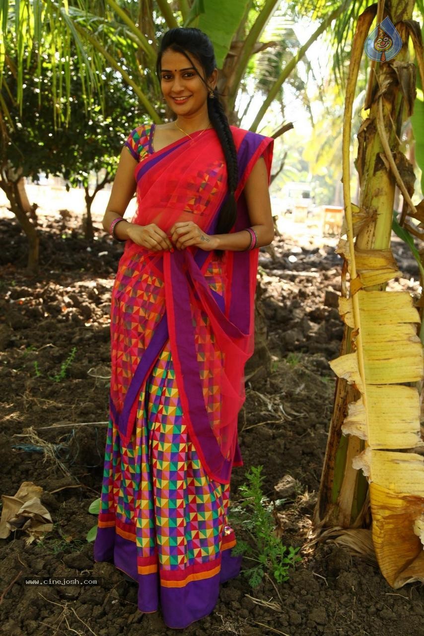Sruthi Varma Latest Stills - 39 / 52 photos