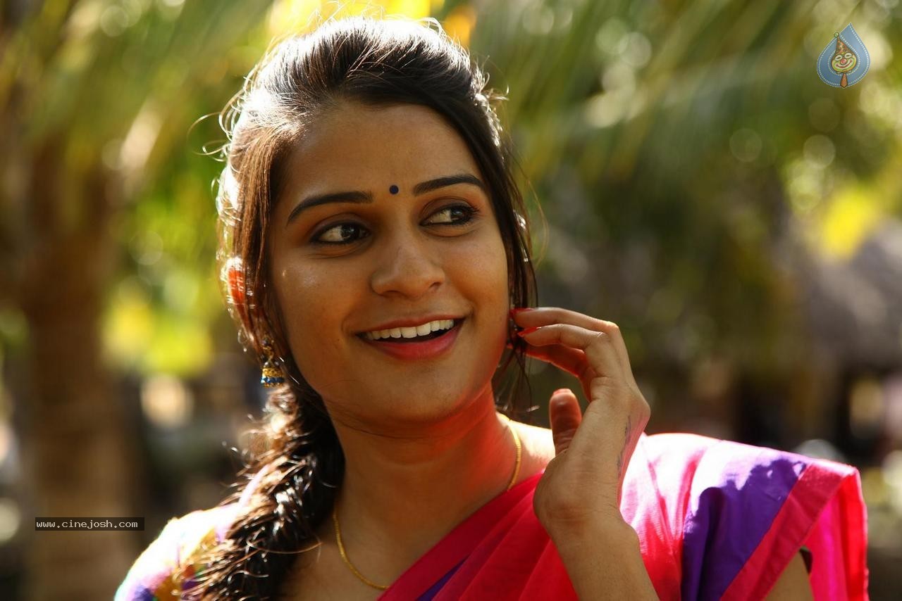 Sruthi Varma Latest Stills - 49 / 52 photos