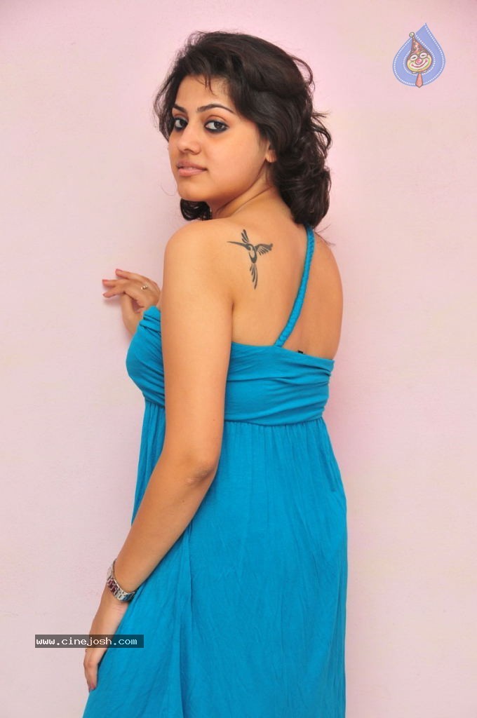 Suchita Singh Hot Stills - 4 / 76 photos