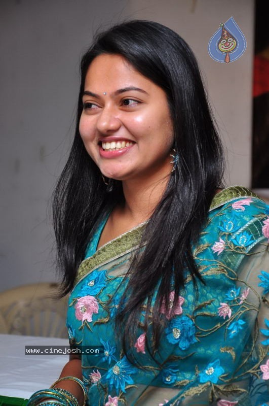 Suhasini New Stills - 26 / 27 photos